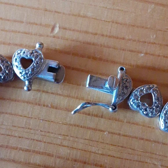 Silver Accented Set - Picture 4 of 9